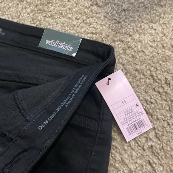 NWT black denim high rise shorts - Picture 5 of 5